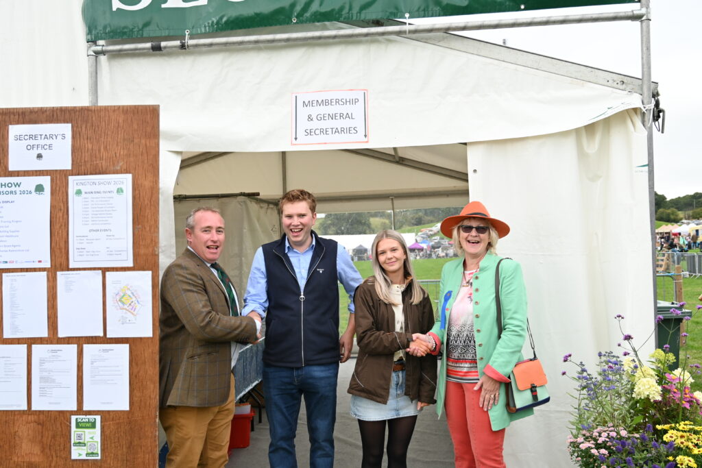 2026 Kington Show Grant Winners with the Chairman and President
